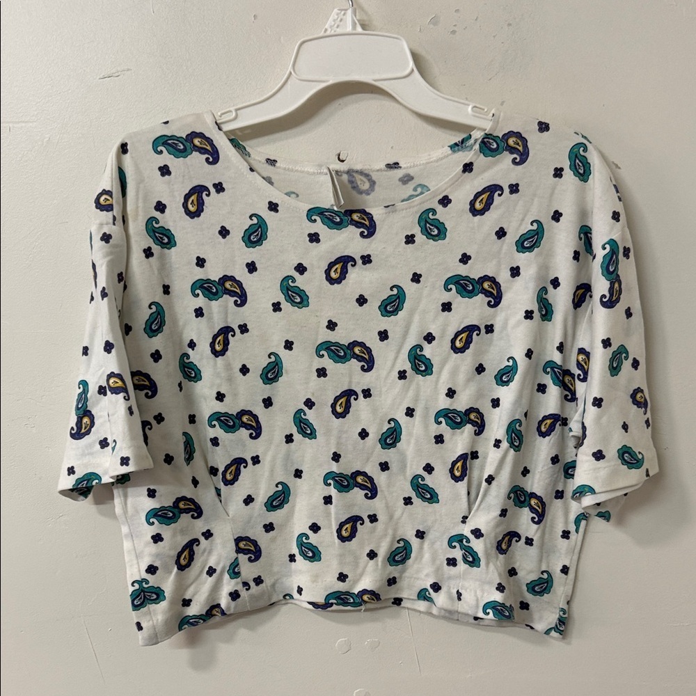 Paisley Patterned White Crop Top 90’s